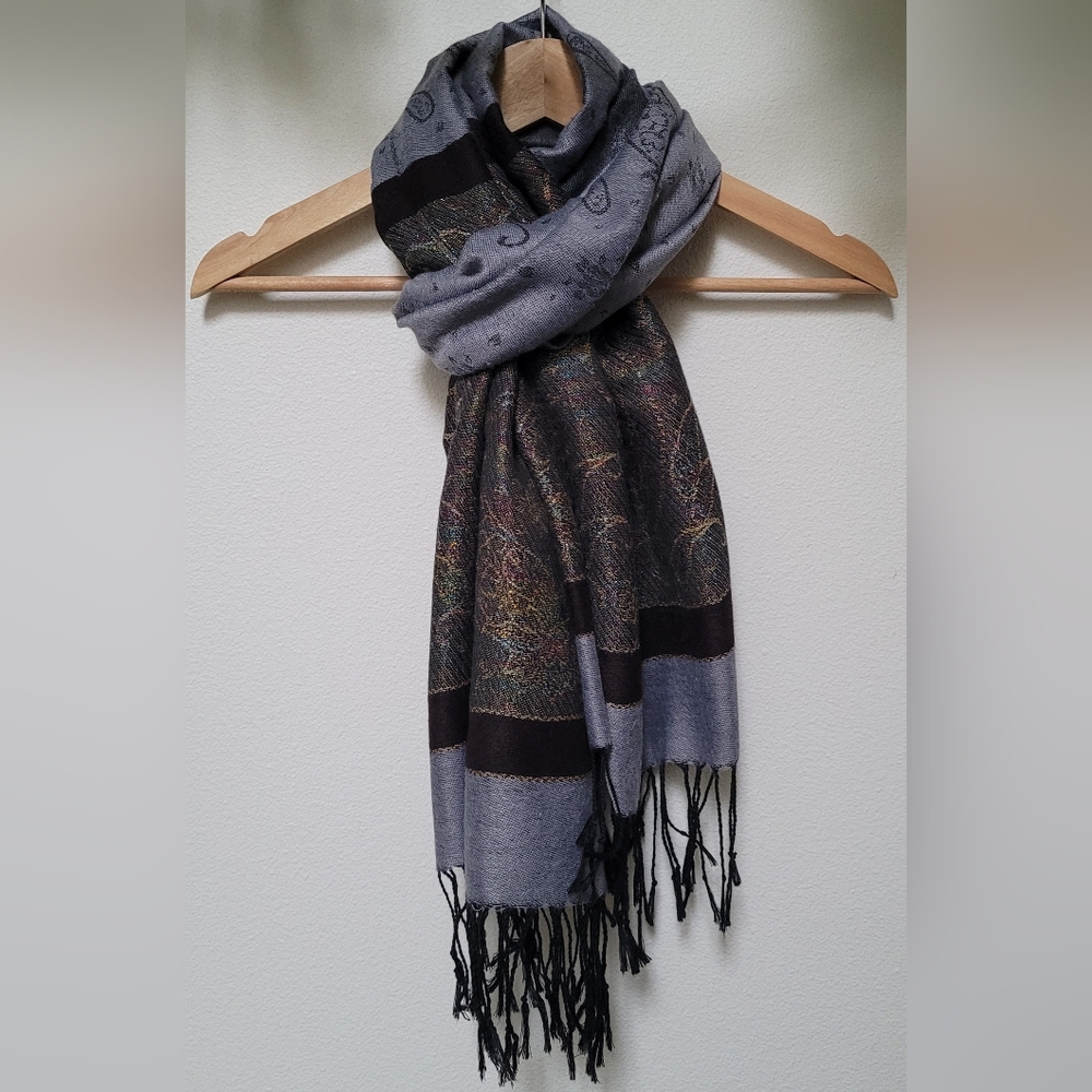 Rainbow Shimmer Paisley Pattern Fringed Scarf/Shawl, Gray & Black